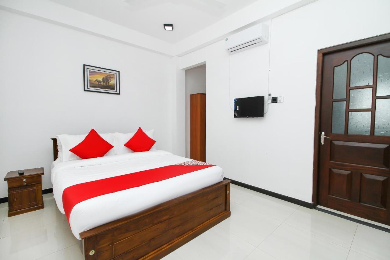 Royal Rich Villa Ambalangoda  Buitenkant foto