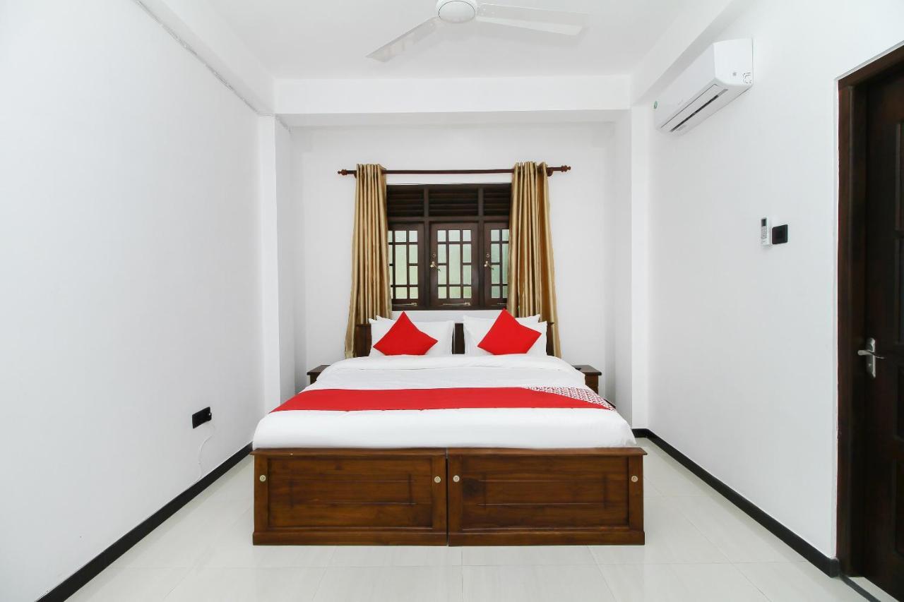 Royal Rich Villa Ambalangoda  Buitenkant foto