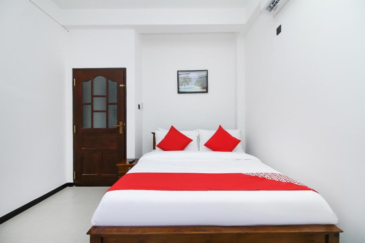 Royal Rich Villa Ambalangoda  Buitenkant foto