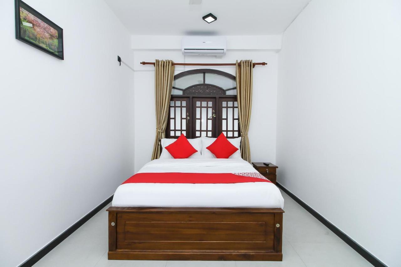 Royal Rich Villa Ambalangoda  Buitenkant foto